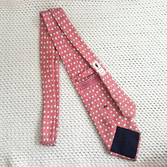 Vineyard Vines Martha's Handpicked Shep Ian Salmon Pink Tee Time Clocks Golf Tie - Picture 8 of 8